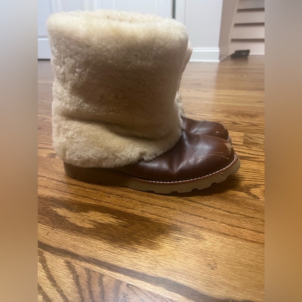 Ugg Leather Boots 7 - Picture 2 of 4